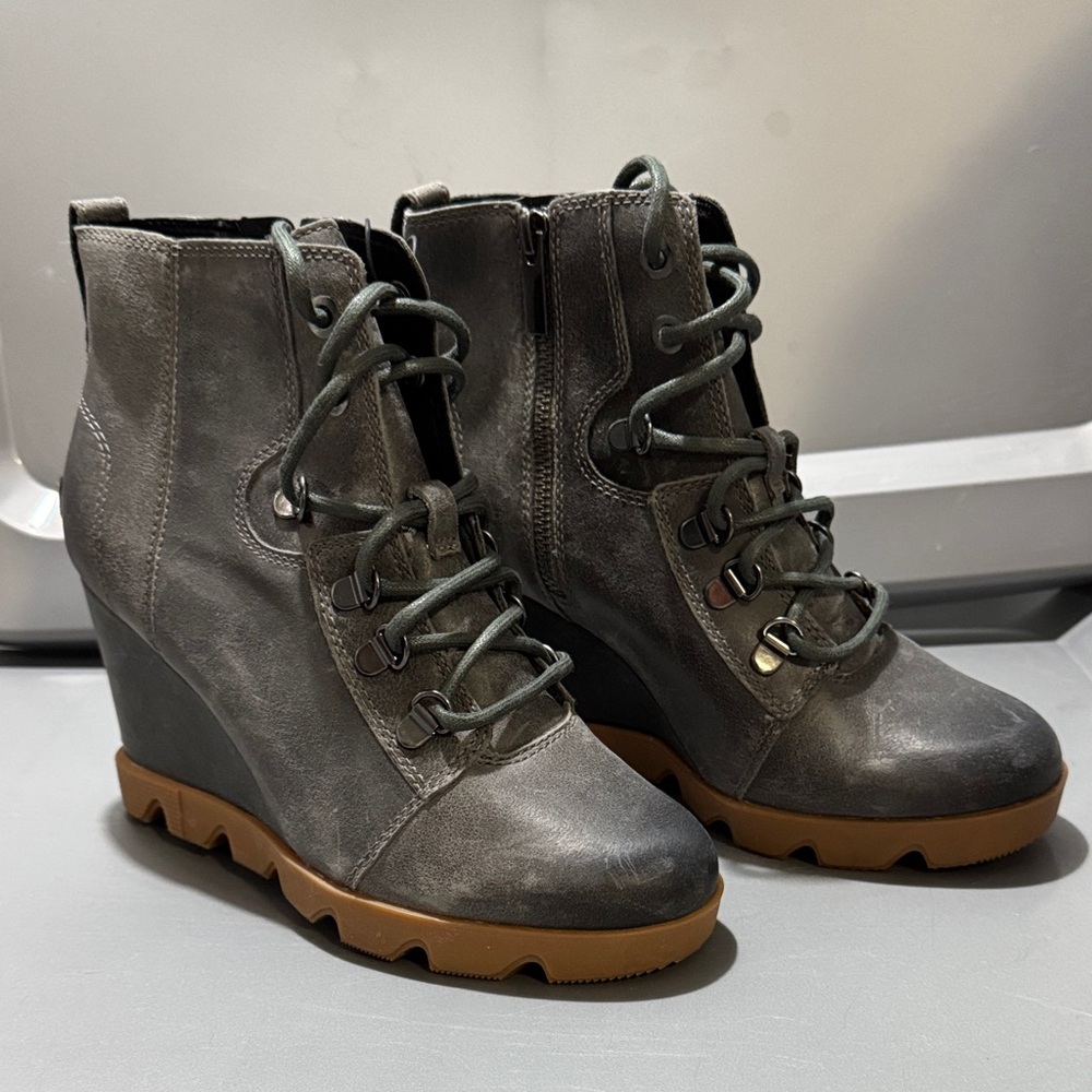 Sorel Joan Uptown Lace Up Boots Women’s
